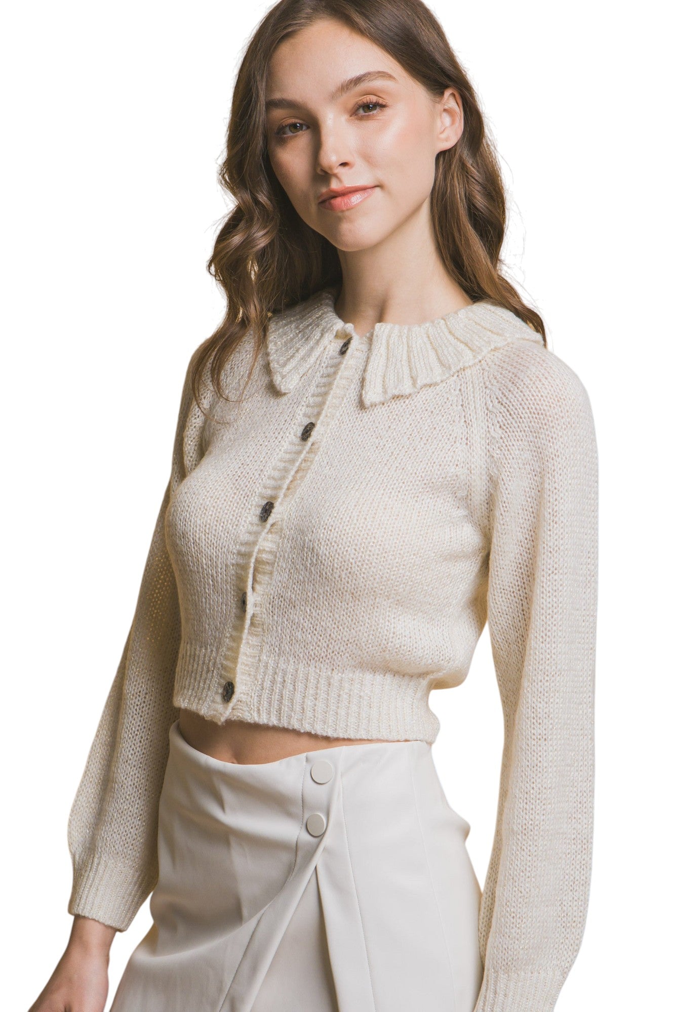 Short collard sweater